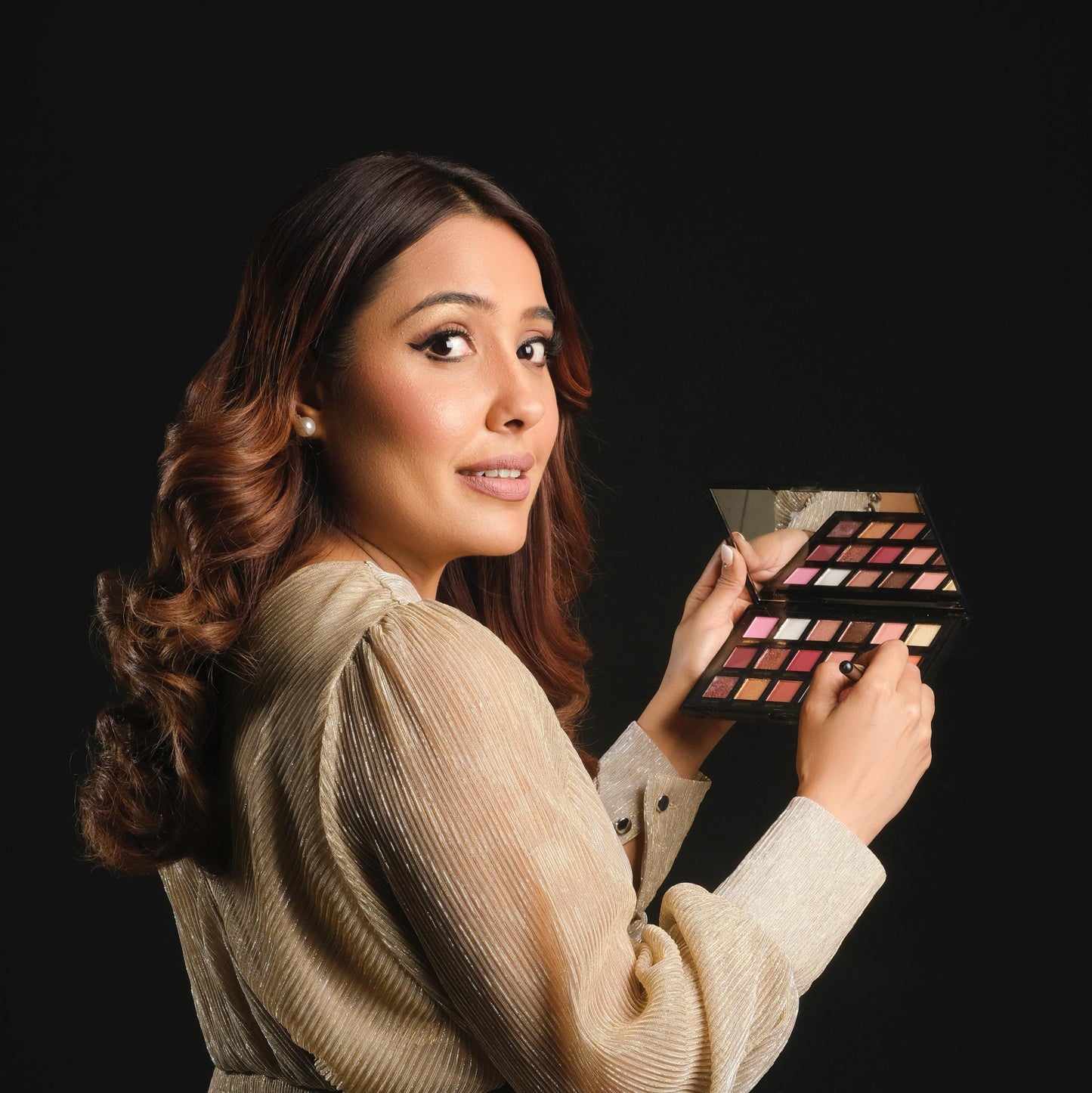 M Makeup Eyeshadow Palette